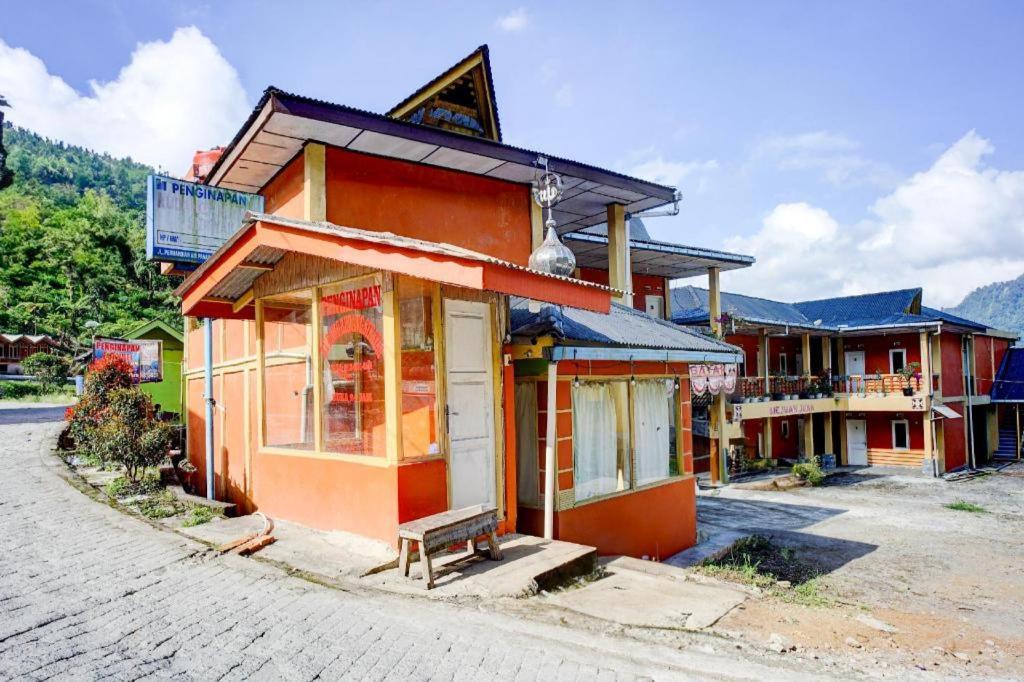 Oyo 93780 Rudang Rudang Sibayak Hotel