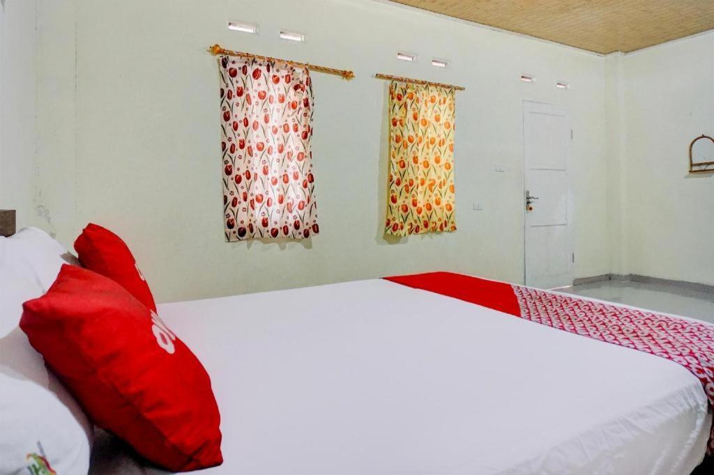 Oyo 93780 Rudang Rudang Sibayak Hotel Medan