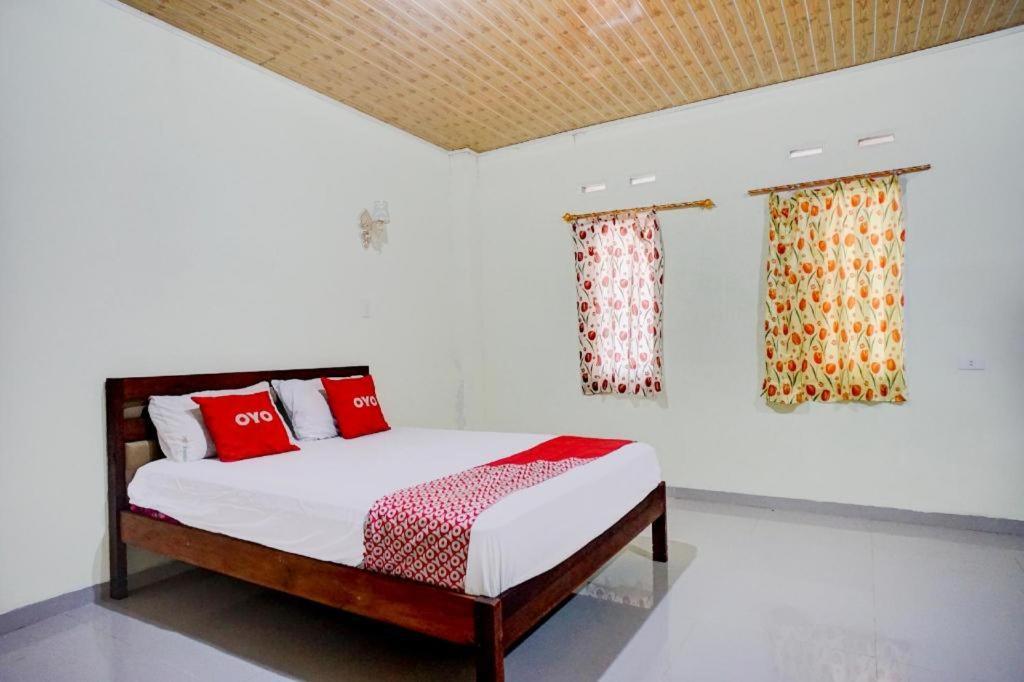 Oyo 93780 Rudang Rudang Sibayak Hotel 2*